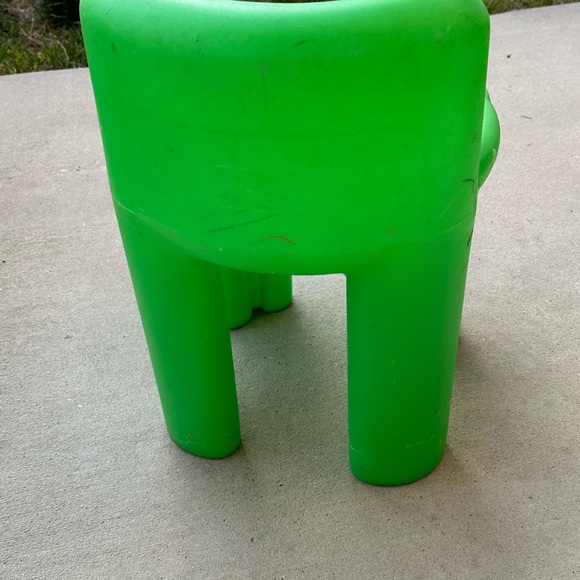 Little tikes green chair - Picture 3 of 3